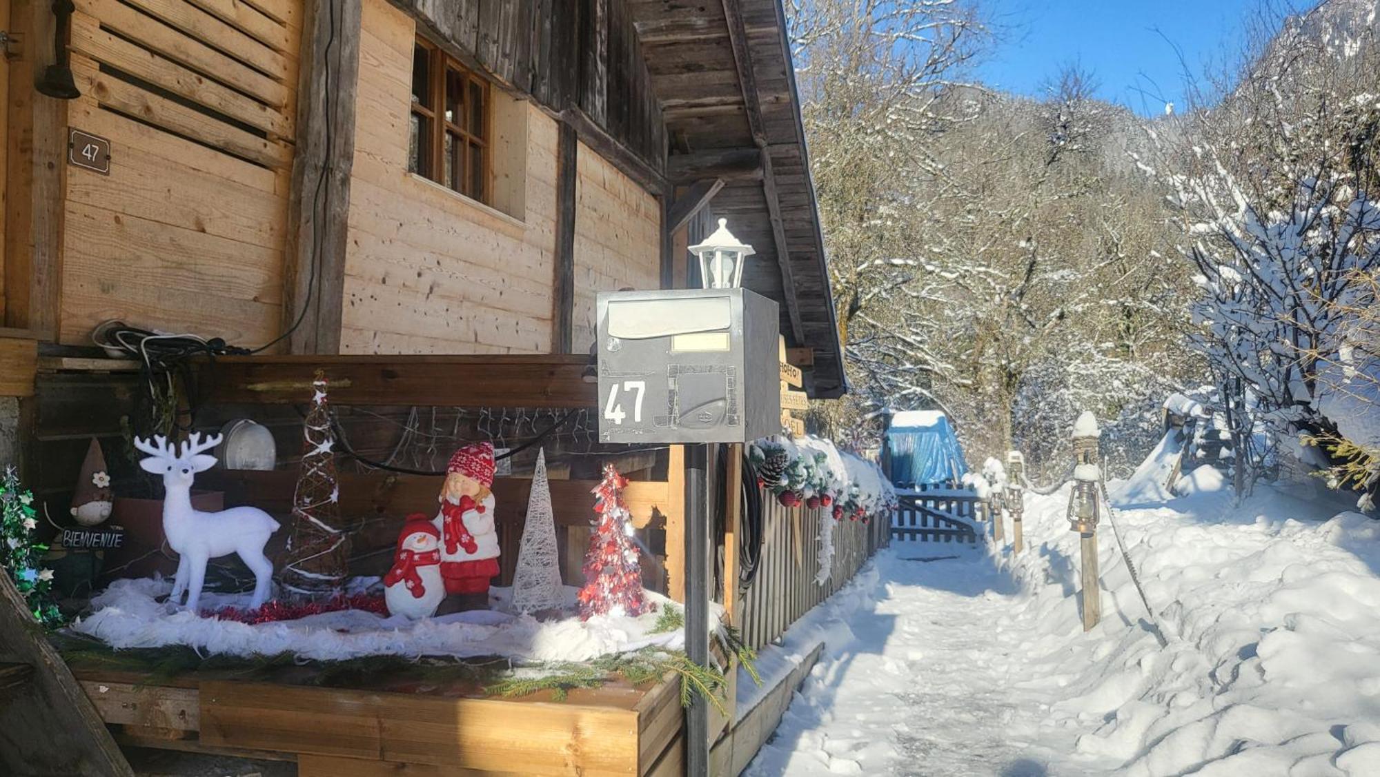 Bed and Breakfast Le Nid Des Cerfs Essert-Romand Exteriér fotografie