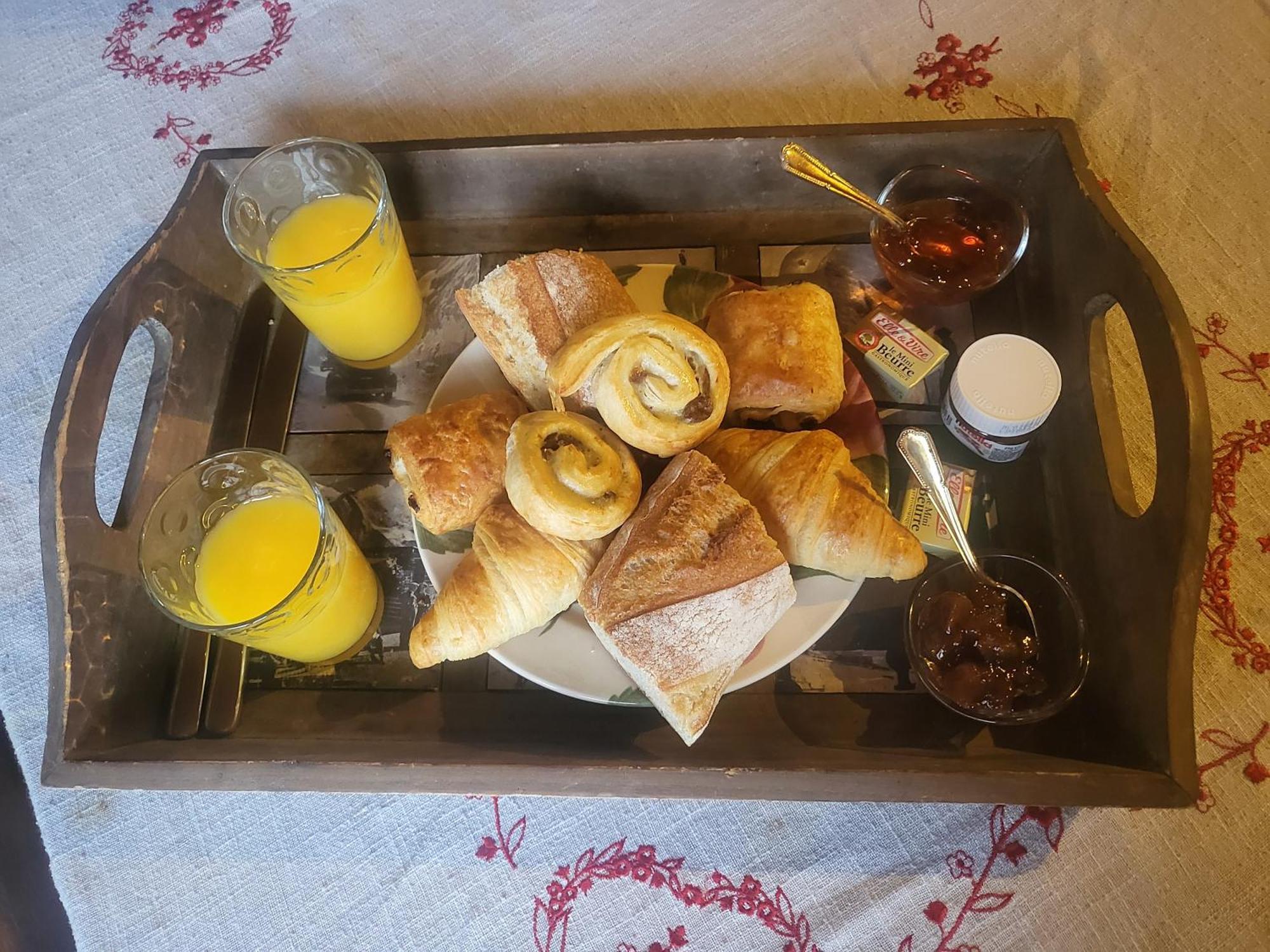 Bed and Breakfast Le Nid Des Cerfs Essert-Romand Exteriér fotografie