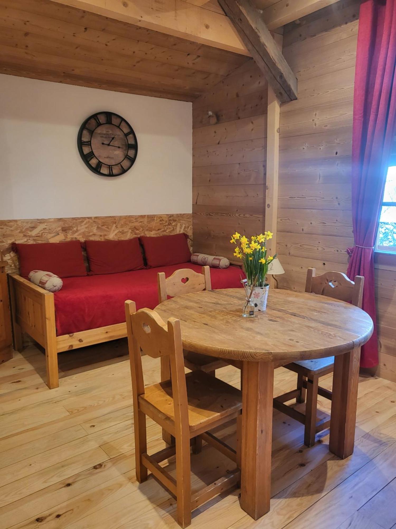 Bed and Breakfast Le Nid Des Cerfs Essert-Romand Exteriér fotografie